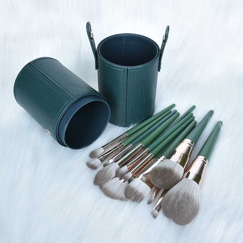 Ali Grace Makeup Brush Set With Storage Complete 14PCS Beauty Tool Makeup Tools Short Bob Wig AliGrace 